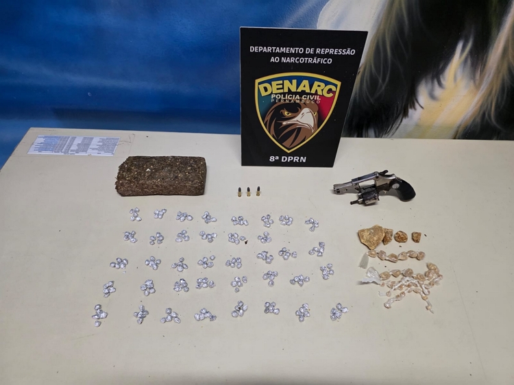 Denarc desarticula organização criminosa, efetua prisões e apreende drogas e arma em Garanhuns