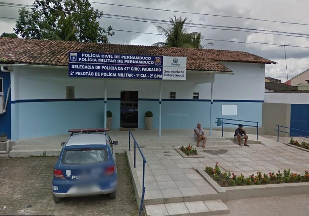 Homem é detido pela PM após agredir companheira em Paudalho