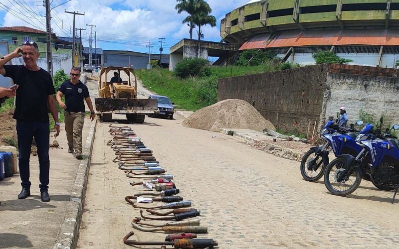 Polícia Civil desmantela cerca de 100 escapamentos irregulares em Timbaúba