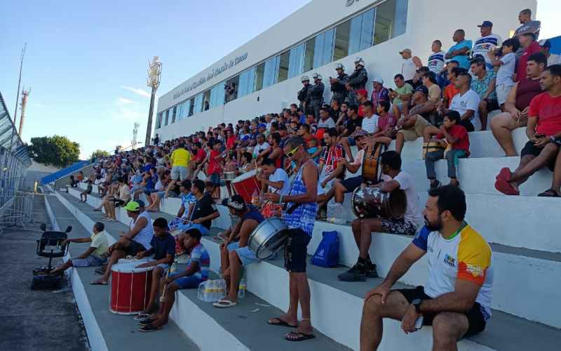 Decisão supera Retrô de virada em casa, impulsionado pela torcida