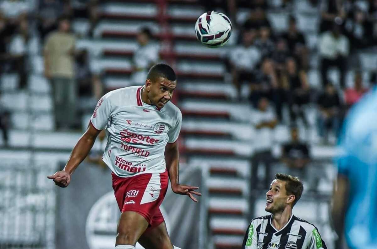 Muriel se destaca, Victor Andrade marca golaço e Náutico vence o Athletic em Minas Gerais
