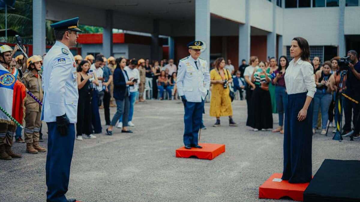 Raquel Lyra nomeia coronel Eduardo Araripe como novo comandante-geral dos Bombeiros