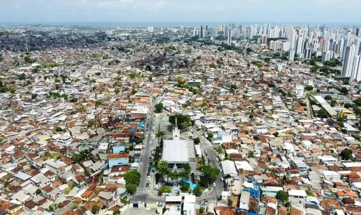 Homem morre em tiroteio no Morro da Conceição; suspeito escapa da polícia